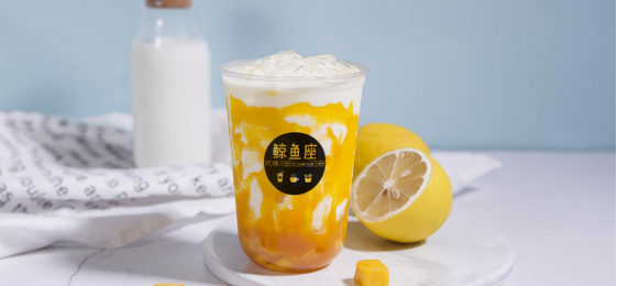 9-4万元_鲸鱼座原叶果茶奶茶加盟怎么样_打工不如自己开个奶茶店当