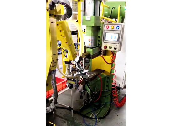 浅谈机器人自动焊接的优势