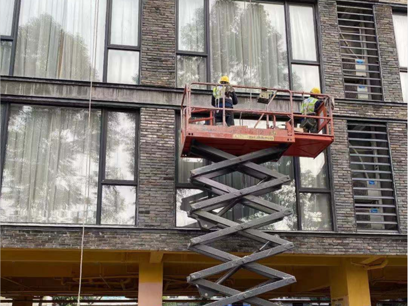 33小镇酒店外墙装修工程